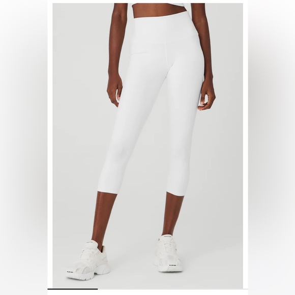 ALO Yoga Pants - Alo Yoga High-Waist Airbrush Capri
